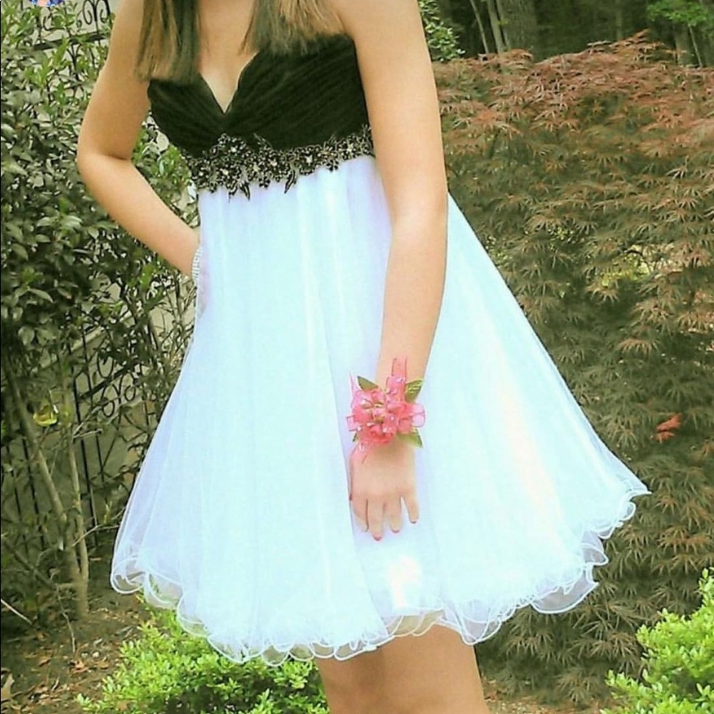 Dave and Johnny Dress